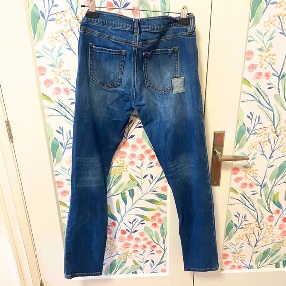 ๐ฃ Cabi Slim Boyfriend Patch Jeans โ Size 2 | Distressed Denim - Picture 3 of 9